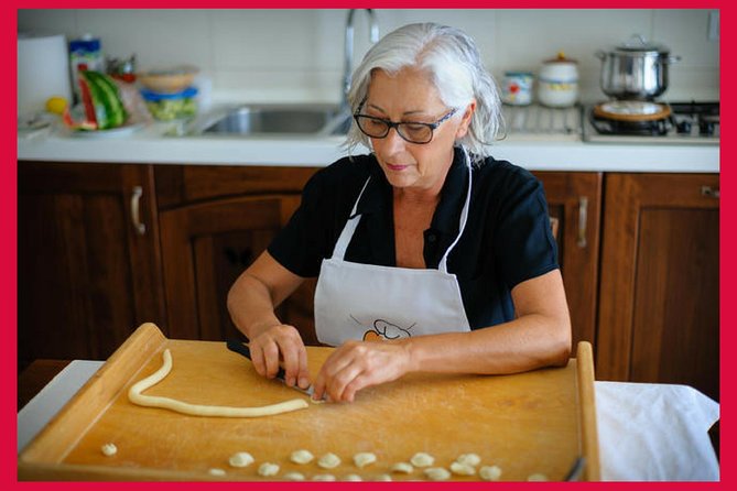 Cesarine: Home Cooking Class & Meal with a Local in Bari - Entering a Bari home: what makes it feel different