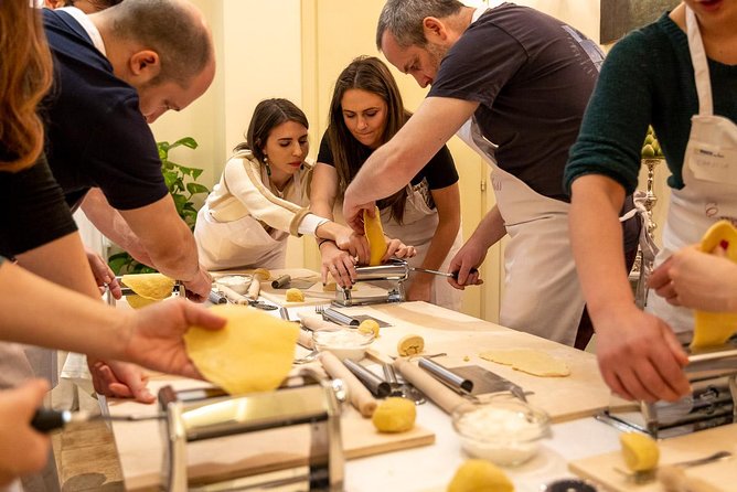 Cesarine: Home Cooking Class & Meal with a Local in Catania - Fresh pasta lessons: spaghetti alla carrettiera, Norma, or sardines