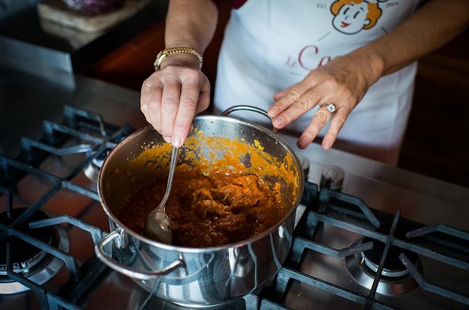Cesarine: Small Group Market tour and Cooking class in Verona - Price and Logistics for a 5-Hour Small Group