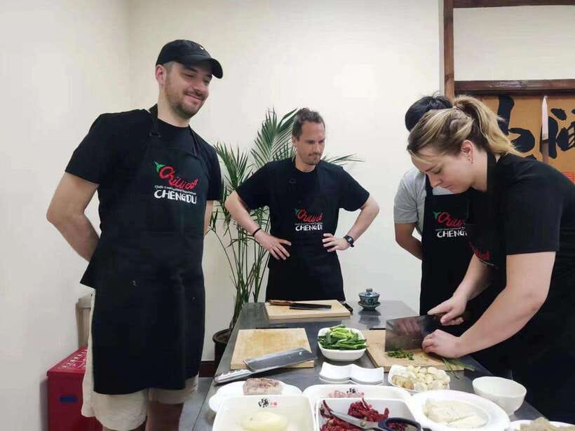 Chengdu: Cooking Class with Fresh Market Half Day Experience - What You’ll Eat: Tasting, Beers, and Your Own Sichuan Spread