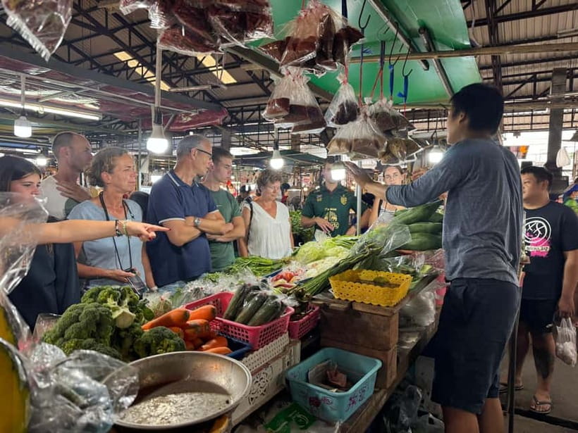 Chiang Mai: Cooking Class with Market and Pickup - Who should book this cooking class in Chiang Mai