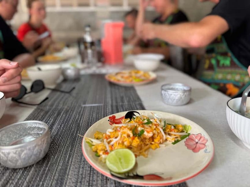 Chiang Mai: Cooking Class with Market Tour and Pickup - Should you book Chiang Mai Daddy’s Kitchen cooking class?
