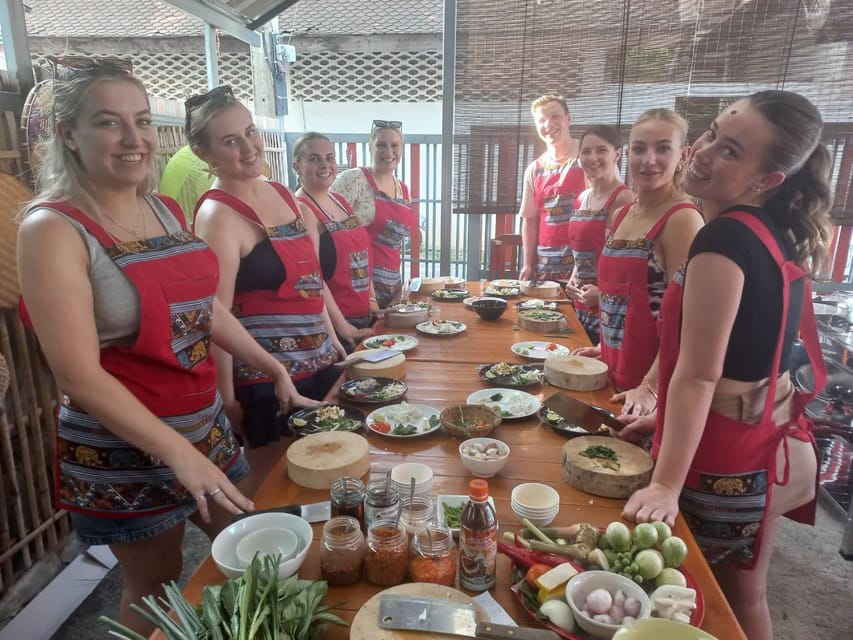 Chiang Mai: Cooking Class with Market Tour and Pickup - Timing, meeting points, and how to not feel rushed