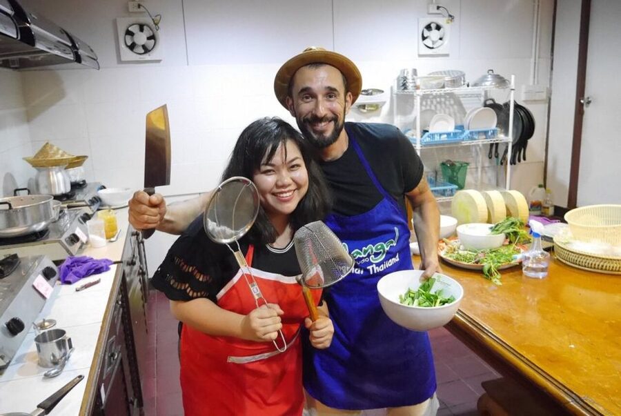 Chiang Mai: Evening Cooking Class and Local Market Visit - Organic garden time: learning flavor at the source
