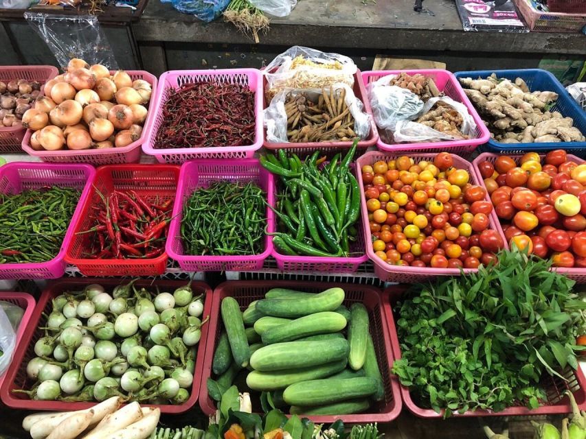 Chiang Mai: Evening Cooking Class and Local Market Visit - Eating together, then leaving with leftovers