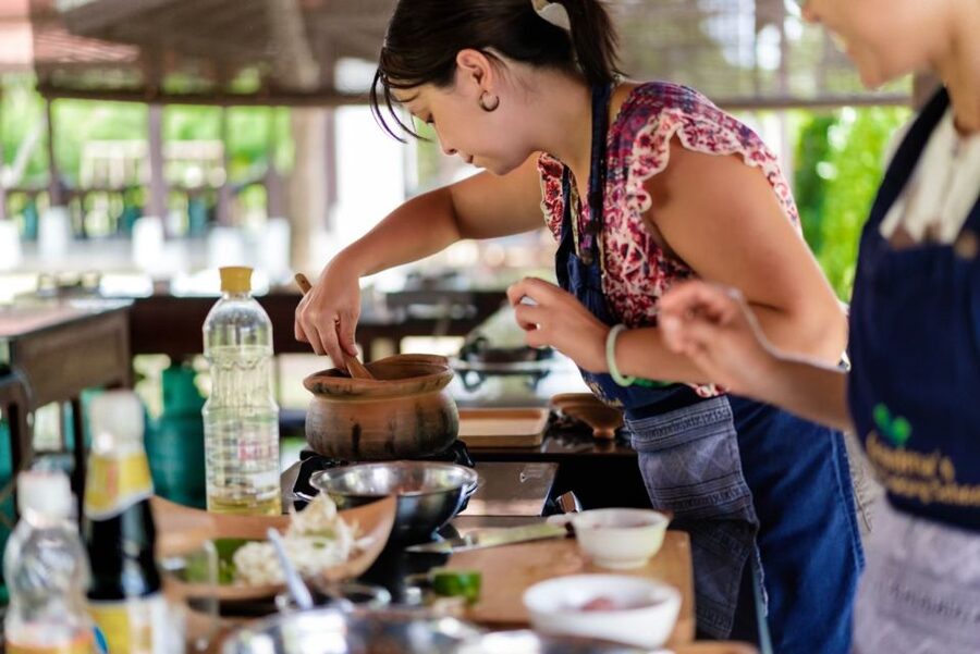 Chiang Mai: Local Northern Thai Cooking Class at Grandma's - Group Size, Comfort, and the Pace of Cooking Together