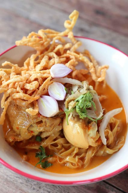 Chiang Mai : Traditional Northern Cooking Class - Homemade chili sauce with pork: the balance skill most people miss