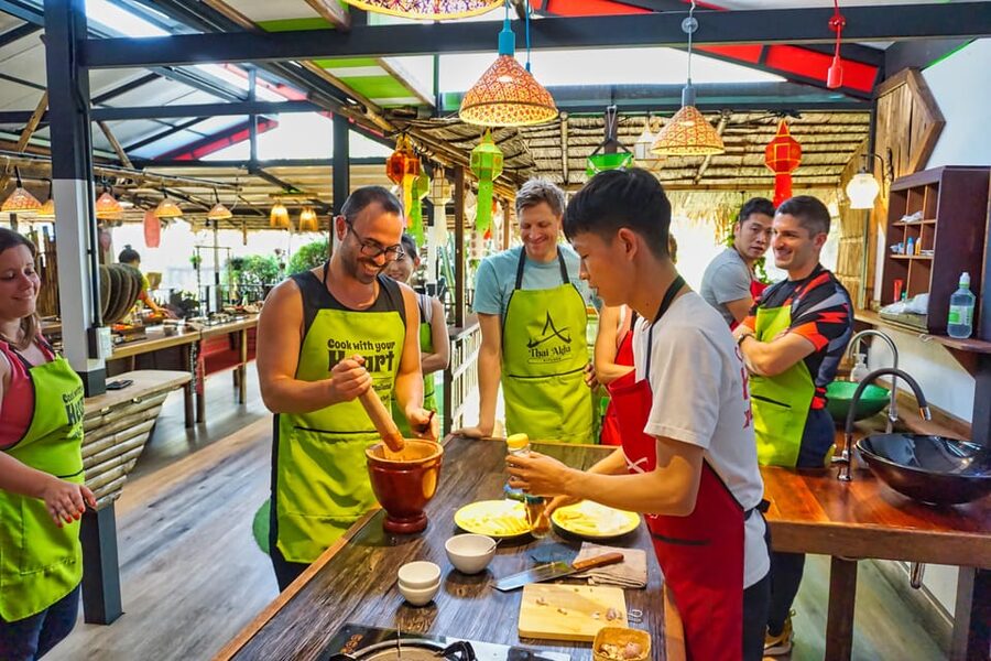 Chiang Mai: Traditional Thai-Akha Cooking Class& Market Tour - Spice, pacing, and leaving with a full belly