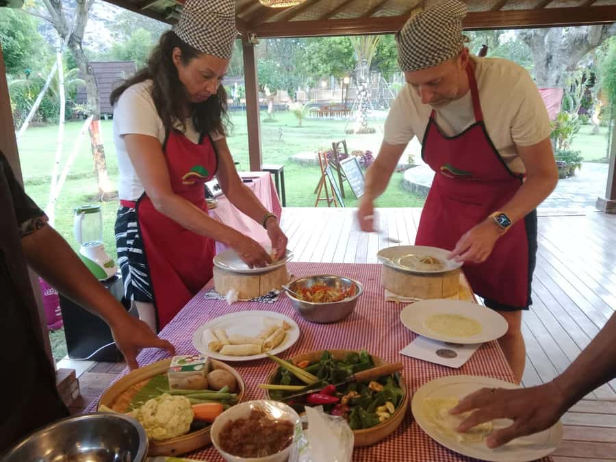 Cooking Class 3 Courses Balinese Dishes - Vegetable Spring Rolls: Where Texture and Flavor Start