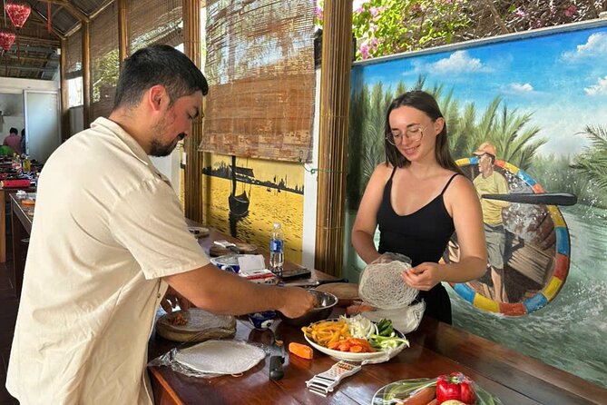 Cooking Class and Coconut Basket Boat Ride by Hangcoconut - The market stop: where the trip turns from entertainment into food education