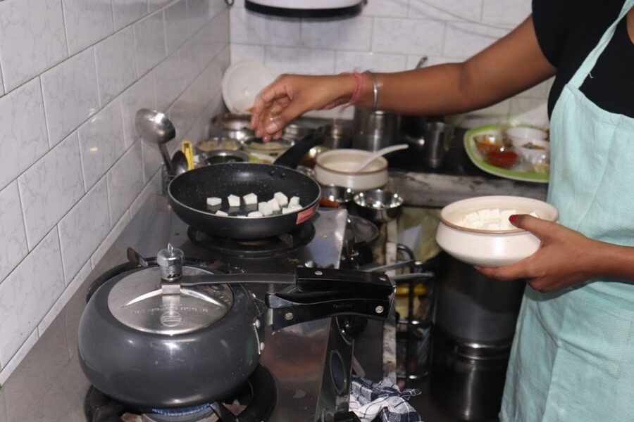 Cooking class and dinner with Rekha family with full meals - Henna/Mehendi and Dressing Up: A Fun Cultural Bonus