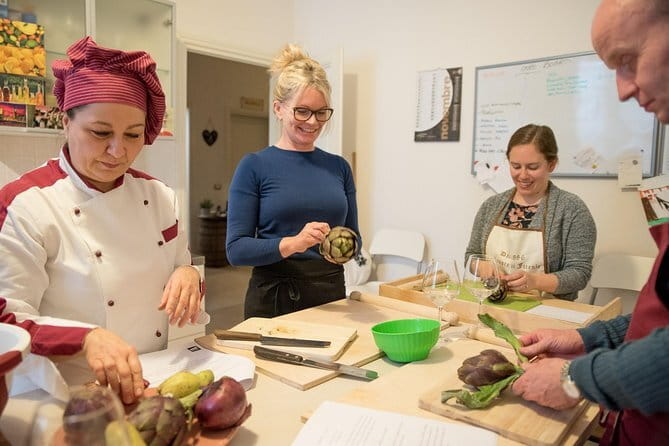 Cooking class and home made pasta in Florence with LA VIVANDIERA! - A private Florence cooking class that actually teaches you
