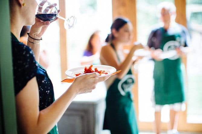 Cooking Class and Lunch at a Tuscan Farmhouse with Local Market Tour from Florence - From Piazza della Stazione to Tuscan hills: how the day actually moves