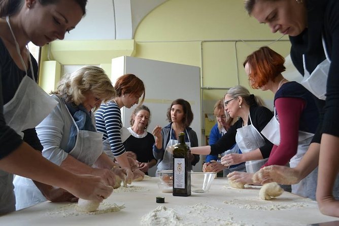 Cooking class at the farm in Tuscany - The teaching style: small group attention, patient coaching, real communication