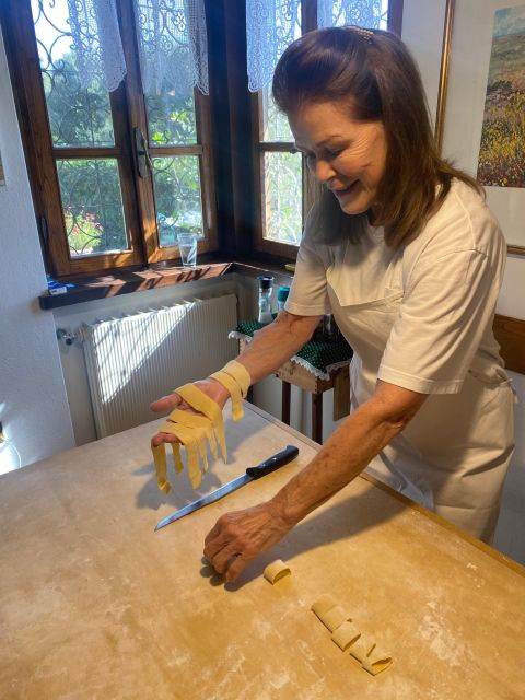 Cooking class at Villa Toscana near Cortona - Small group reality: up to 10 people, more attention per person