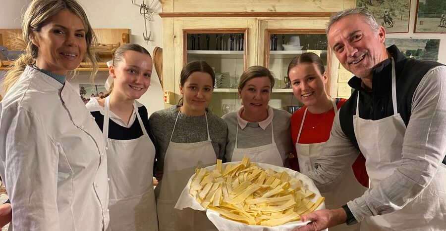 Cooking class at Villa Toscana near Cortona - Meet Chef Dandy and Otilia: a family kitchen class, not a performance