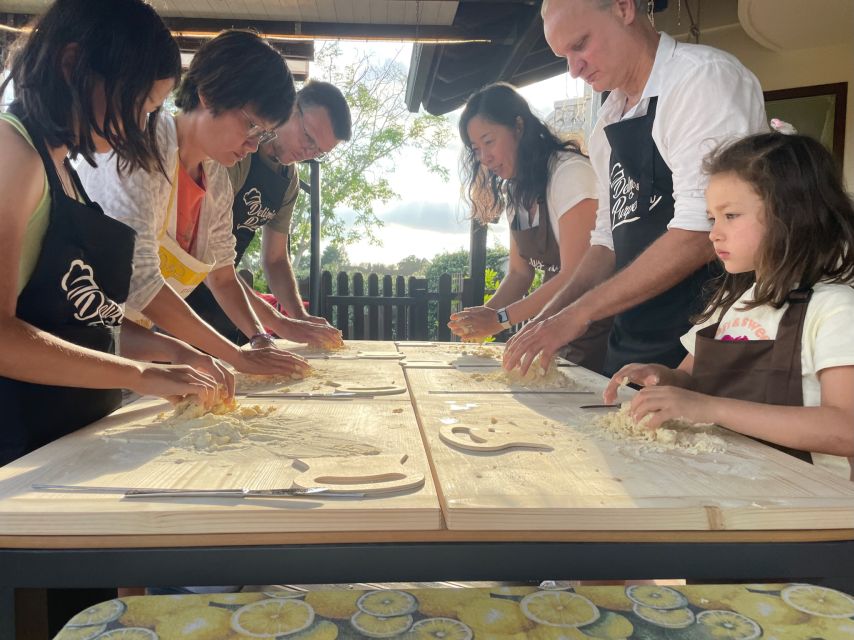 Cooking class, dinner and wine tasting in Lecce (Corigliano) - Poolside cooking class with Enza and Antonio