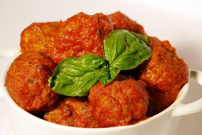 Cooking Class - Dinner time - How English guidance works with a small group