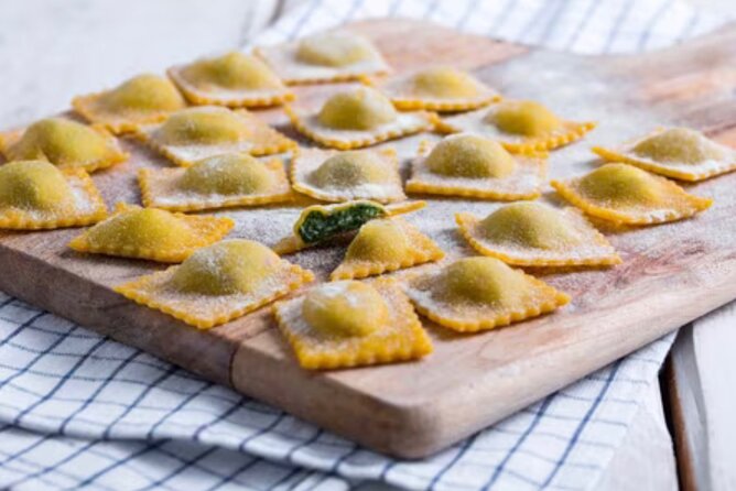 Cooking Class for Pasta Lovers in Florence Country House - Sauce Options That Actually Change the Dish
