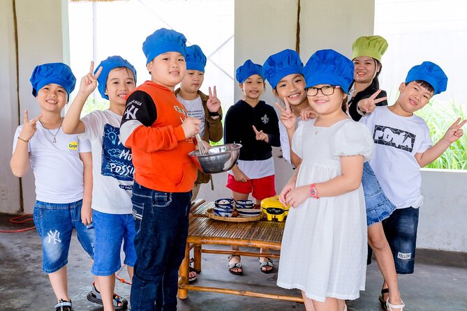 Cooking Class Hoi An - Organic Garden - Farming Tour-Handicrafts - Eating what you make: meals with local flavor, not just photos