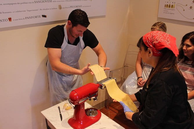 Cooking Class in a Florentine Villa with Transfer for small group - Small group size: why max 6 changes the day