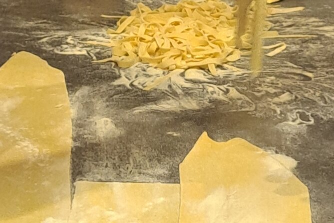 Cooking class in a garden: handmade pasta - Rolling pasta the right way: thickness, folding, and patience