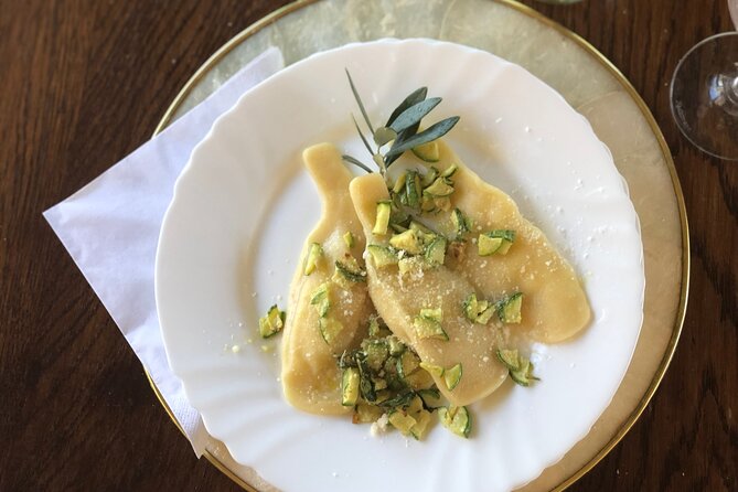 Cooking Class in a historical Palace in Siena Provence - The setting near Siena: historic farmhouse energy, not a sterile studio