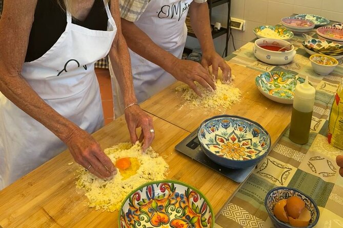 Cooking Class in a Typical Sorrento Garden - Tasting your meal in a countryside-style setting