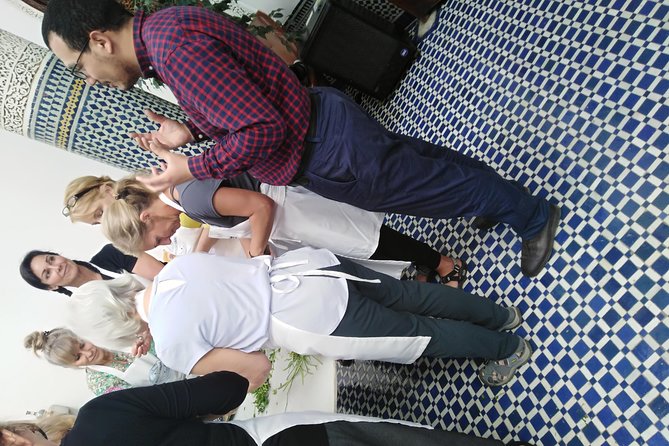 Cooking Class in Fez with familly - Eating together in Fez: the meal is the lesson