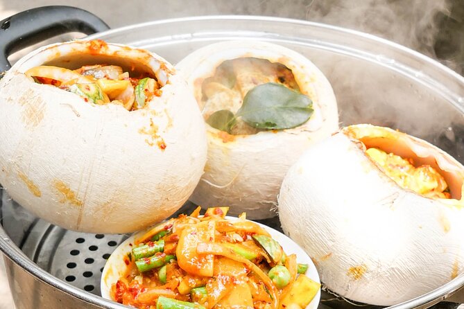 Cooking Class in Phnom Penh - Spice-paste work at 5:15–5:30 PM: the hands-on foundation