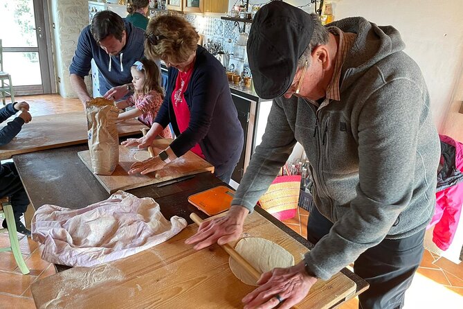 Cooking class in the countryside with Simona - The garden walk: where your lunch gets its flavor