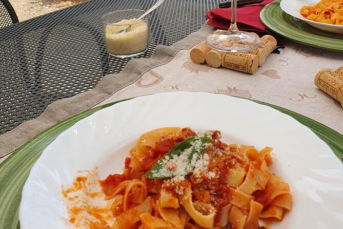 Cooking Class in Tuscany - Lunch included: wine with your meal, not after your meal