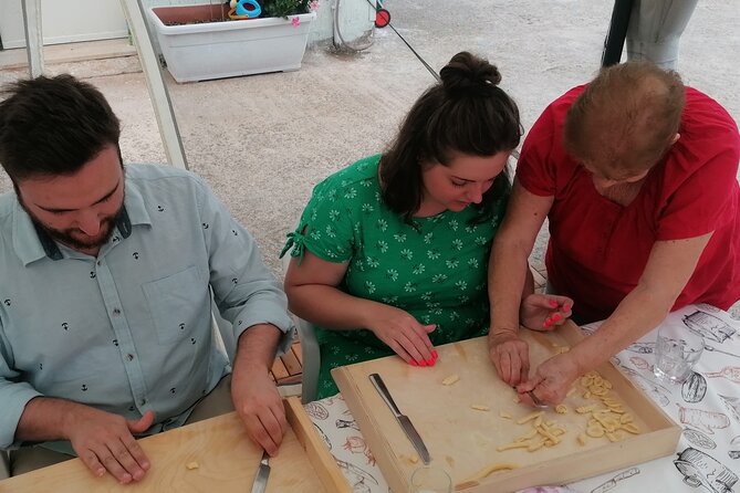 Cooking Class in your accommodation: Fresh handmade pasta - The tasting: why the meal at the end is part of the lesson