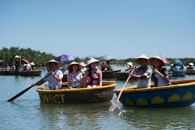 Cooking class, market tour and basket boat tour - Market Shopping With the Chef: Learning What Good Cooking Starts With