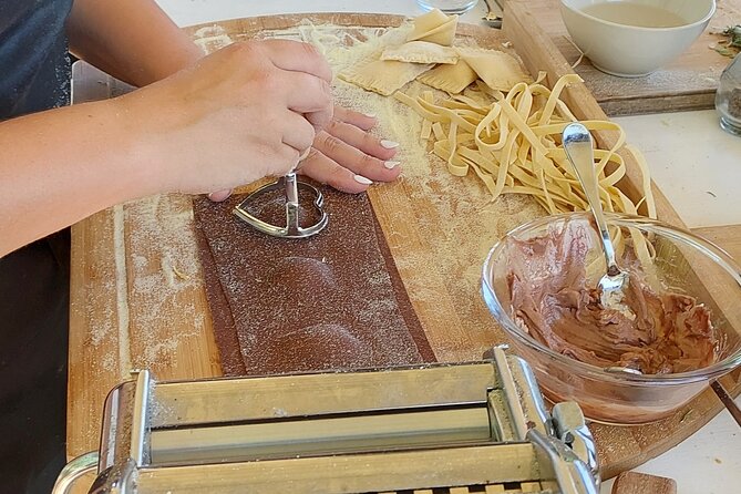 Cooking Class on a Family Farm in Chianti with Lunch - Bread and Schiacciata Dough: Learning the Versatile Base