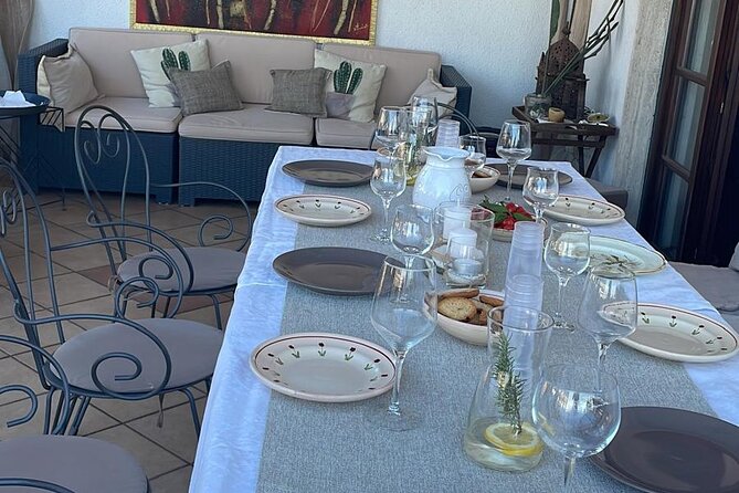 cooking class Ostuni - The full menu: taralli, friselle, orecchiette, braciole, and more