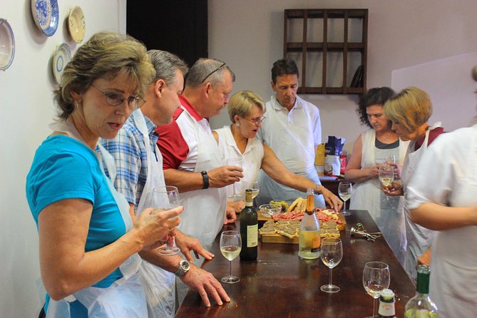 Cooking class, visit to the wine cellar, 2500 year old granaries - Key things to know before you go