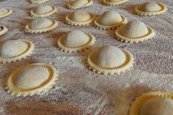 Cooking with us: Pasta Cooking Class in Alicante - The First Main: Tagliatelle With Traditional Sunday Tomato Sauce