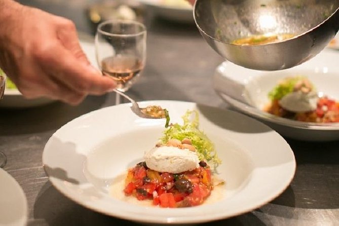Cooking workshop with an exceptional chef in Avignon - Entering Les Halles: Why This Market Matters So Much