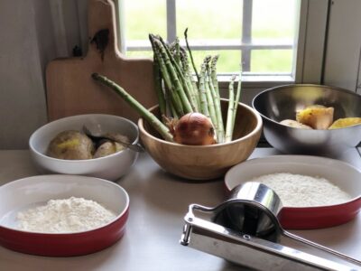 Cortona: Pasta and Pizza Cooking Class - Meet Simonetta and Guido, then get cooking at a real pace