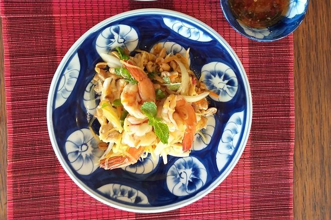 Countryside bike tour, basket boat and cooking class - The food you eat and why it matters