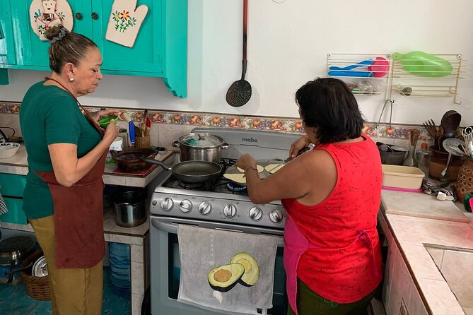 Cozumel Cooking Class - El Mercado meeting point: where your cooking starts making sense