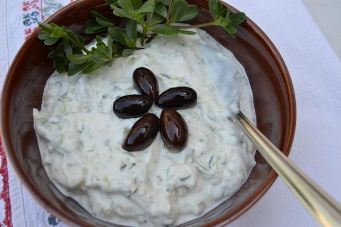 Cretan Cooking Class and Dinner: Evening in a Rethymno Home - The Main Dishes: Moussaka and Giouvetsi in Sequence