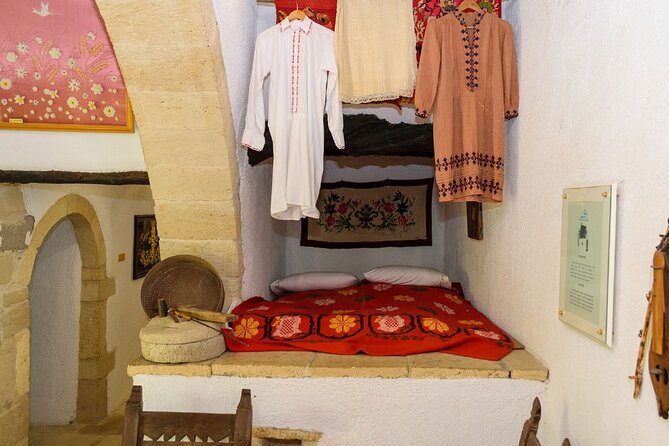 Cretan Delights - Wine, Olive Oil & Cooking Workshop from Chania - Traditional lunch: where the day becomes real