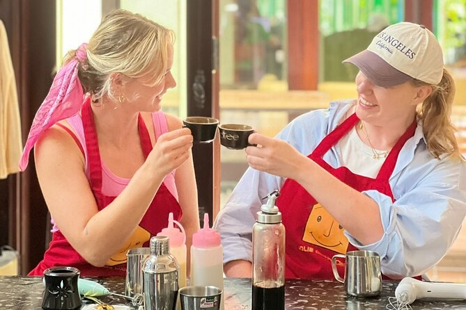 Da Nang Coffee Making and Vietnamese Home Cooking Class - Cooking Vietnamese home-style dishes step by step