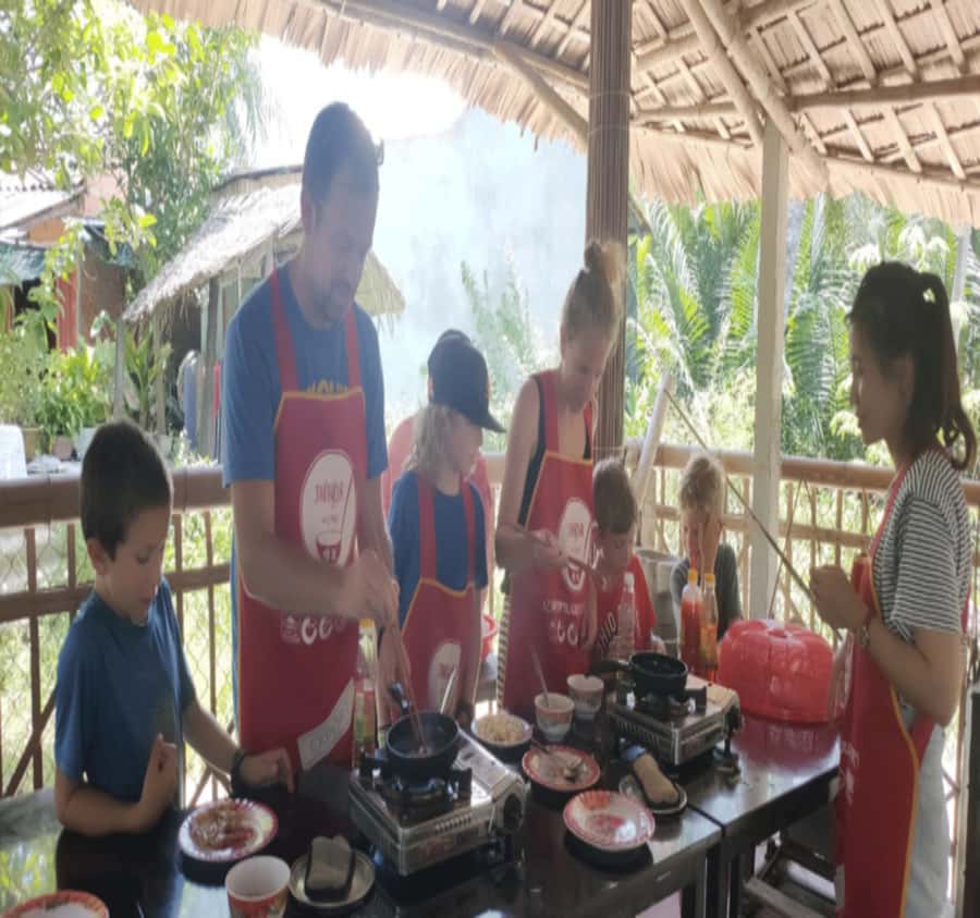 Da Nang: Traditional Cooking Class and Pho with Local Girl - Who Should Book This Class in Da Nang?