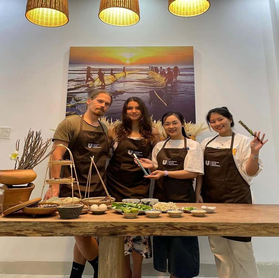 Da Nang: Traditional Cooking Class with meal in Local Family - Why this cooking class feels more like dinner than a show