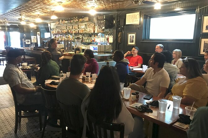 Deep Dish Cooking Class at Pizzeria Uno in Chicago - Your meal: salad with Ike’s vinaigrette, then your personal deep dish pizza