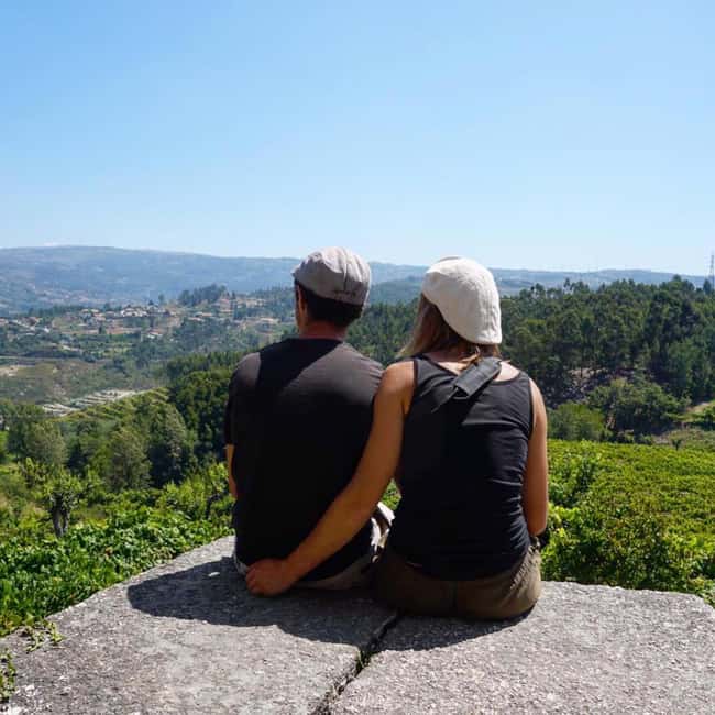 Douro Valley: Traditional Cooking Class, Farm Tour & Lunch - The timing and group size: 4 hours, max 10, and lots of table time