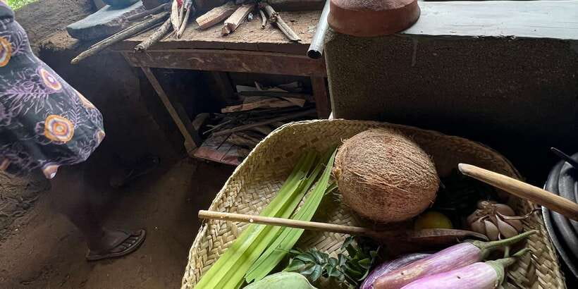 Ella Cook With Sadamali - Clay Pots, Firewood, and the Techniques You Can Replicate